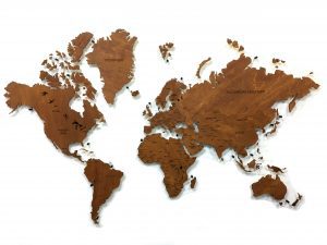 Деревянная одноуровневая карта мира в расцветке Мокко