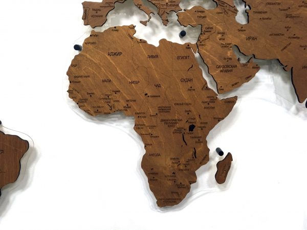 Деревянная одноуровневая карта мира в расцветке Мокко, Африка крупным планом