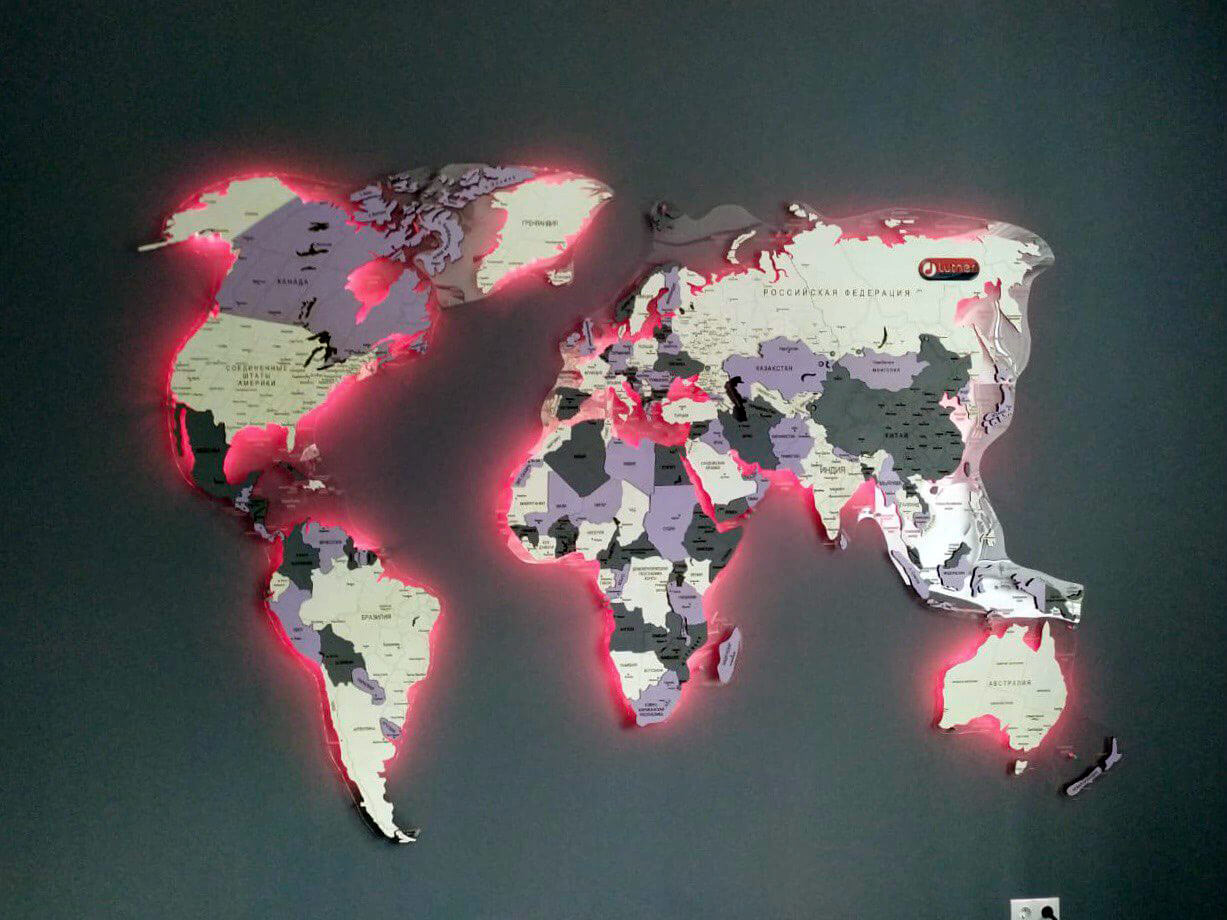Многоуровневая карта мира в расцветке 