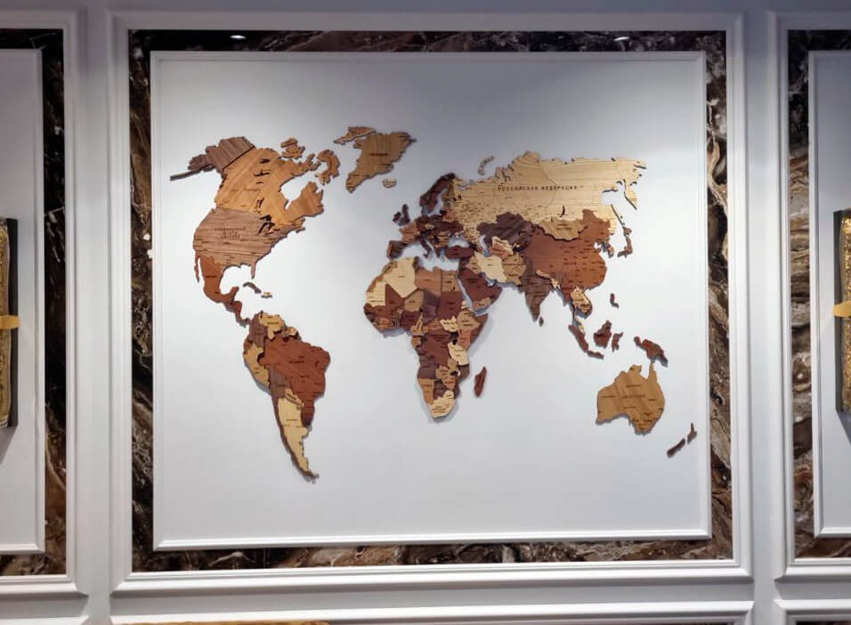 Карта мира-мозаика из ценных пород древесины без подложки в размере 160х109см