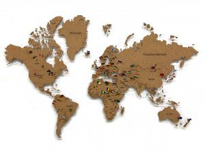 Карта мира из пробки
