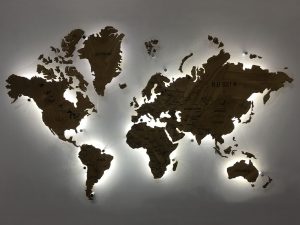 Карта мира из массива горного Карагача с подсветкой