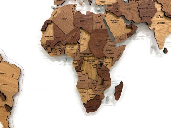 Многоуровневая карта мира из массива дуба в проекции Каврайского, Африка крупным планом
