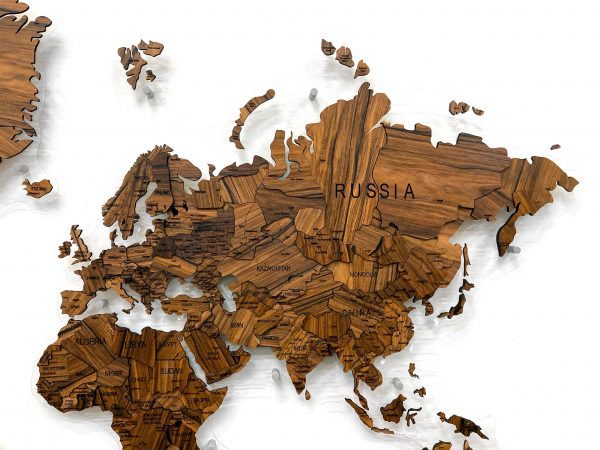Многоуровневая карта мира из натурального шпона Палисандра, Россия крупным планом