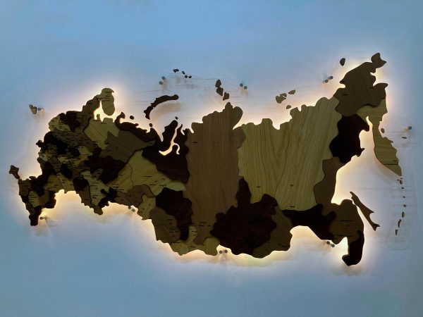 Многоуровневая карта России из массива дуба с подсветкой